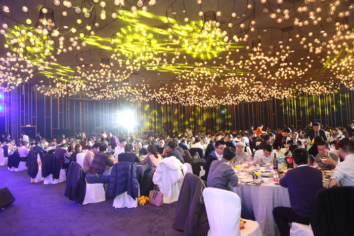 1516852330707043521.jpg 121.jpg