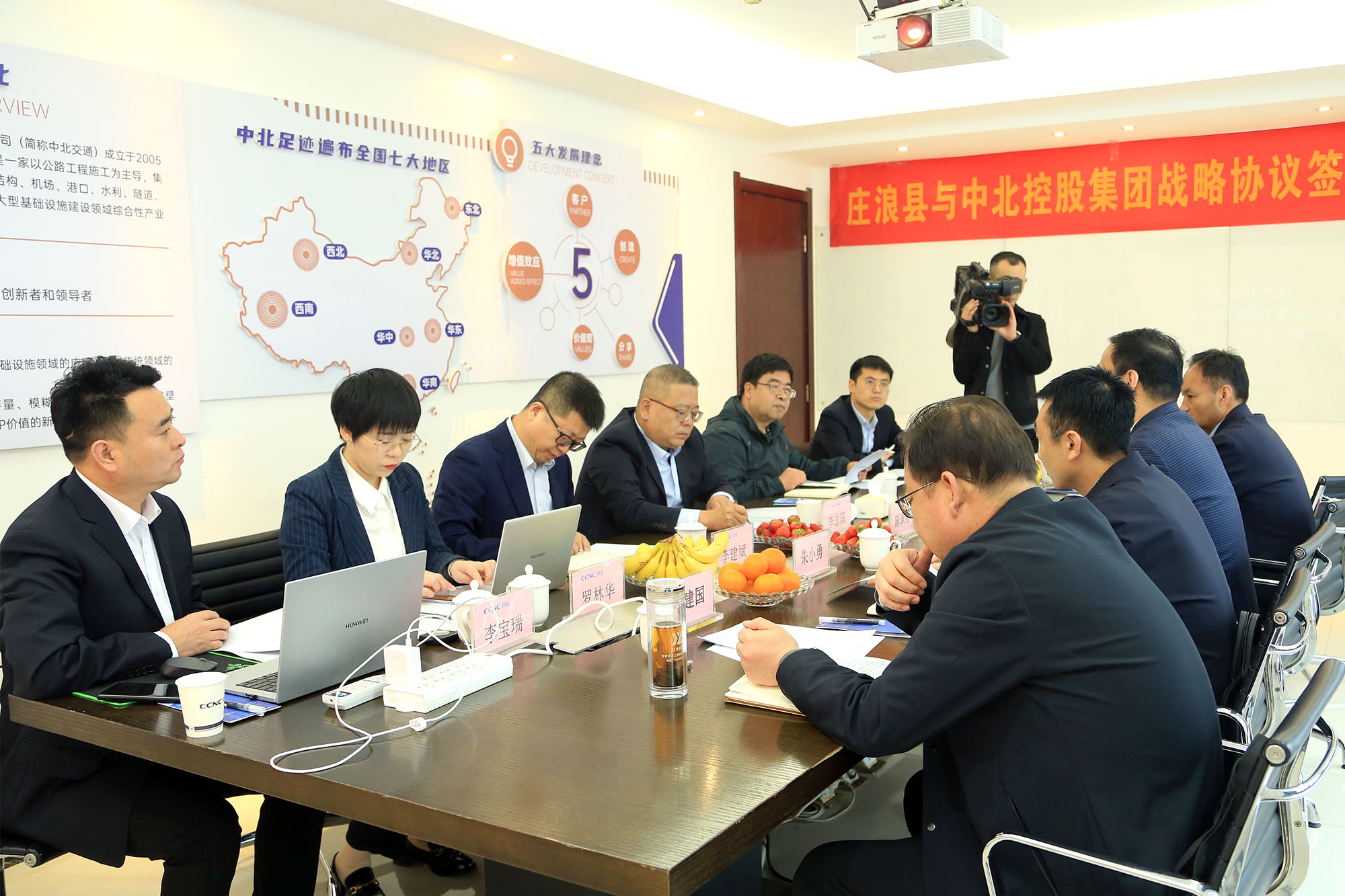 1684822437153078398.jpg BB7A7918.jpg